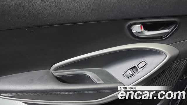 Hyundai Santafe Diesel(e-VGT) 2.0 4WD Exclusive — photo 1 of 32
