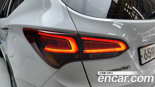 Hyundai Santafe Diesel 2.2 4WD — photo 1 of 29