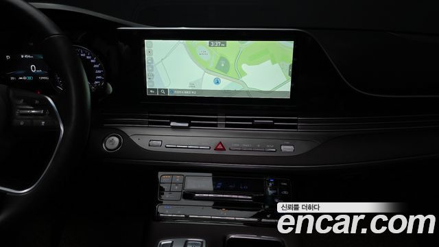 Hyundai Grandeur Premium Choice — photo 1 of 32