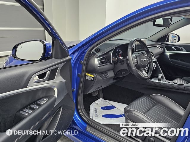 Genesis G70 2.0T AWD — photo 1 of 20