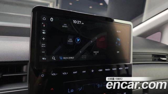 Hyundai Staria 4WD Tourer 9-Seater — photo 1 of 31