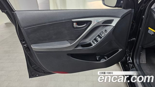 2014 Hyundai AVANTE 1.6 GDi Style, photograph 11