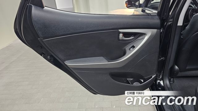 2014 Hyundai AVANTE 1.6 GDi Style, photograph 10