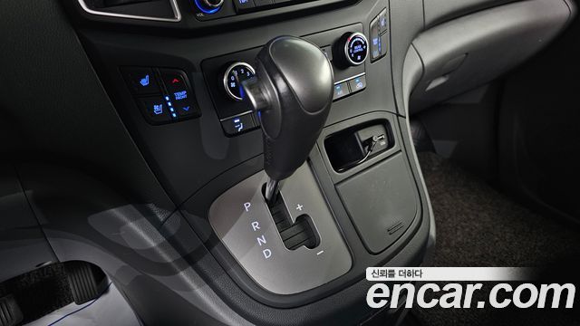 2020 Hyundai Starex Wagon 12-Seater, photograph 12