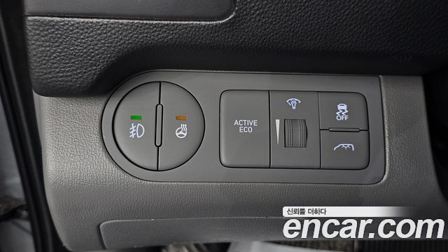 2020 Hyundai Starex Wagon 12-Seater, photograph 9