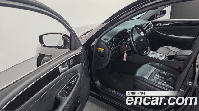 2013 Hyundai Genesis BH330 Premium, photograph 3