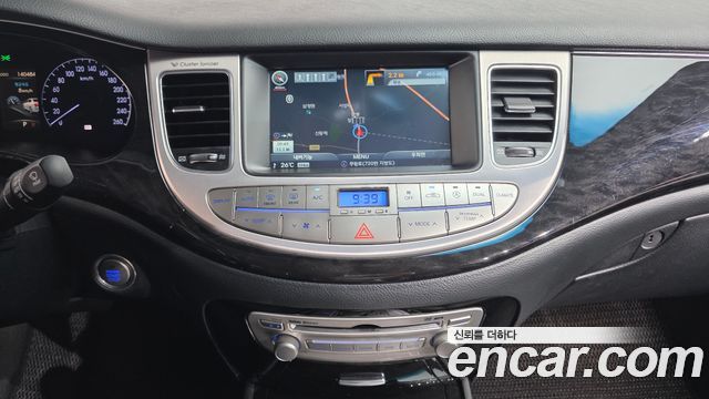 2013 Hyundai Genesis BH330 Premium, photograph 9