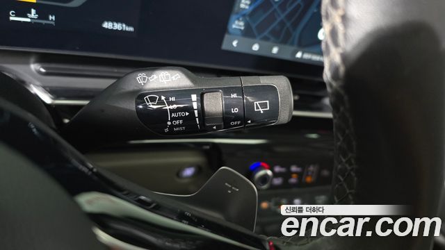 Kia Canival Gasoline 9-Seater Signature — photo 1 of 33