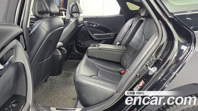 Hyundai Grandeur HG220 Diesel Premium Collection — photo 1 of 32