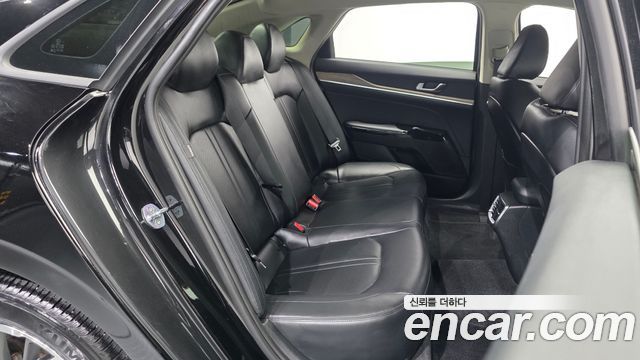 Kia K5 2.0 — photo 1 of 31