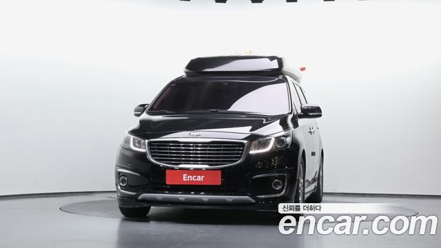 Kia Canival 9-seater Hi-Limousine — photo 1 of 33