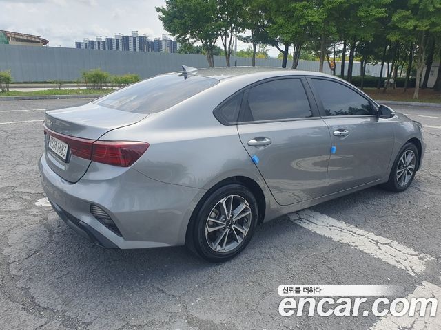 Kia K3 1.6 — photo 1 of 20