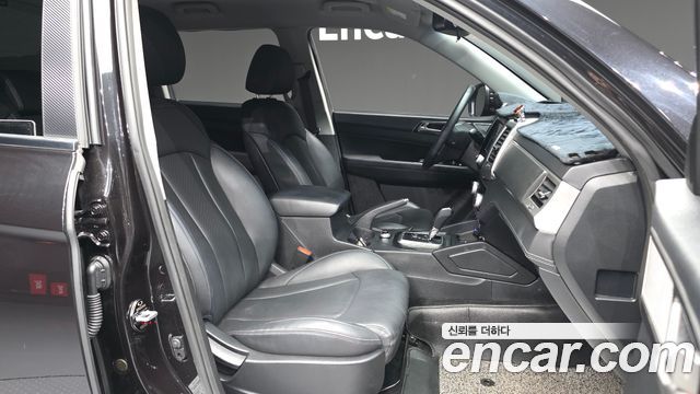 KG_Mobility_Ssangyong Rexton Diesel 2.2 4WD — photo 1 of 20