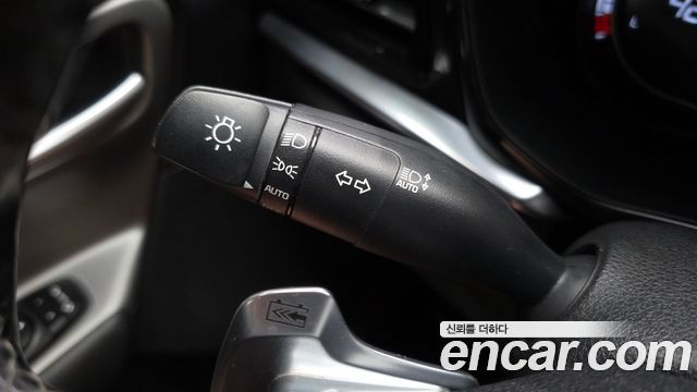 Kia Niro Air — photo 1 of 30
