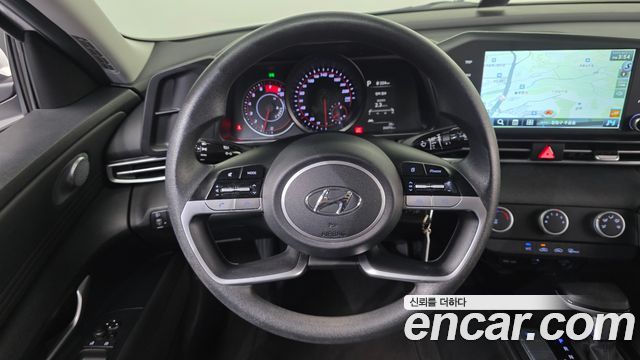 Hyundai AVANTE 1.6 — photo 1 of 30