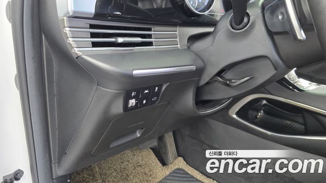 Hyundai Grandeur 3.0 LPi Rent Car — photo 1 of 32