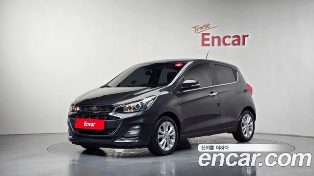 2019 ChevroletGMDaewoo Spark Premier, photograph 2