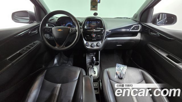 2019 ChevroletGMDaewoo Spark Premier, photograph 3