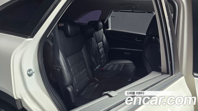 Kia Sorento Diesel 2.0 2WD — photo 1 of 31