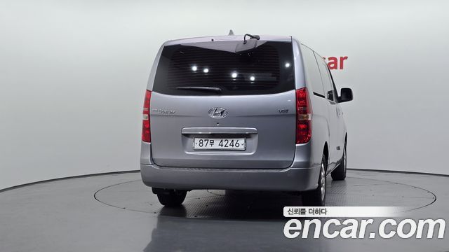 2018 Hyundai Starex Van 5-Seater, photograph 12