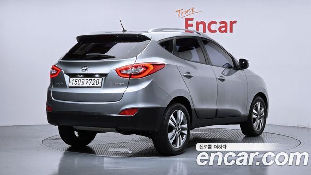 Hyundai Tucson Diesel(e-VGT) 2WD — photo 1 of 20