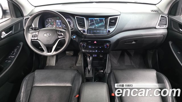 Hyundai Tucson Diesel 2.0 2WD — photo 1 of 20