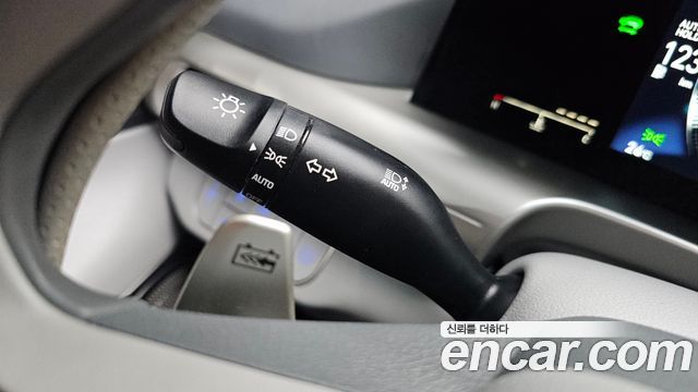 Hyundai Nexo Premium — photo 1 of 31