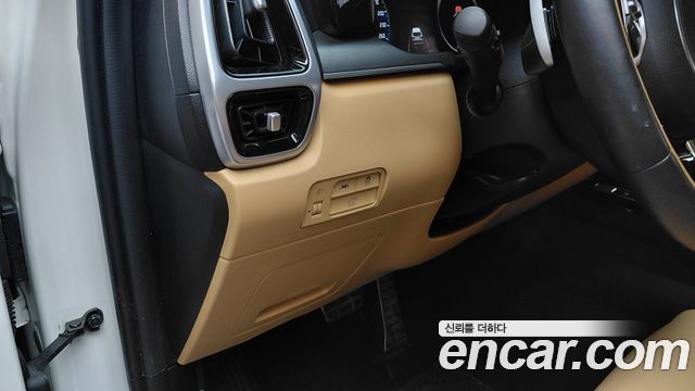 Kia Sorento HEV 1.6 2WD — photo 1 of 35