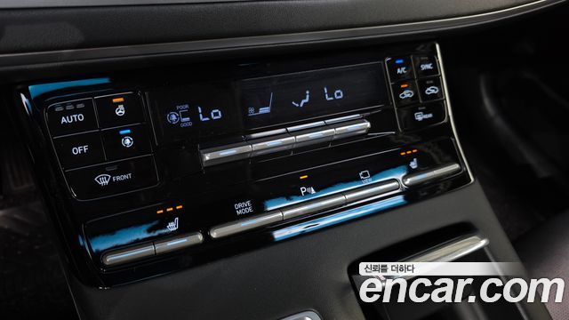 Hyundai Grandeur 3.0 LPi Rent Car — photo 1 of 32