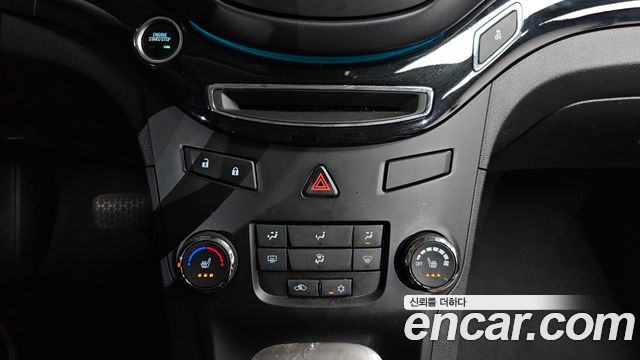 ChevroletGMDaewoo Orlando 1.6 Diesel dynamic — photo 1 of 30