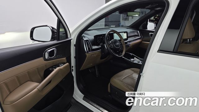 Kia Sorento HEV 1.6 2WD — photo 1 of 32