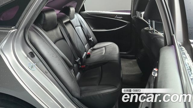 2013 Hyundai Sonata CVVL Smart, photograph 3