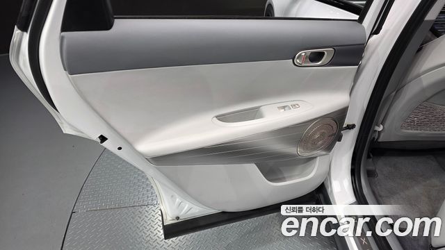 Hyundai Nexo Premium — photo 1 of 32