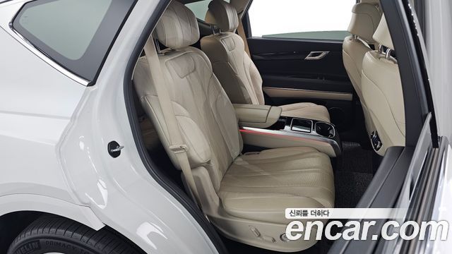 Genesis GV80 2.5T Gasoline AWD — photo 1 of 35