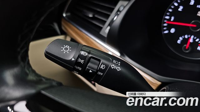 Kia K7 2.4 GDI Prestige — photo 1 of 32