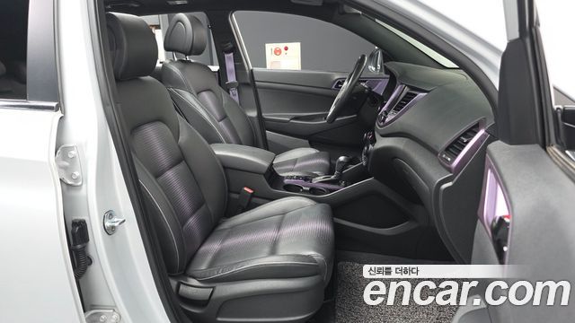 Hyundai Tucson Diesel 1.7 2WD — photo 1 of 36