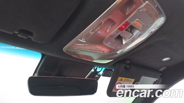 Genesis GV70 2.5T Gasoline AWD — photo 1 of 37