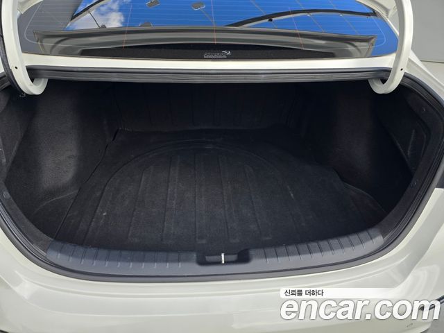 Kia K3 Trendy — photo 1 of 20
