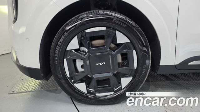 Kia Canival HEV 9seater Nobless — photo 1 of 36