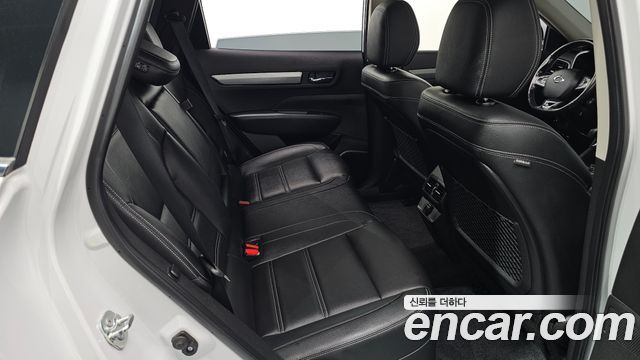 Renault-KoreaSamsung QM6 2.0 LPe LE 2WD — photo 1 of 33