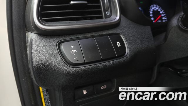 Kia Sorento Diesel 2.0 2WD — photo 1 of 30