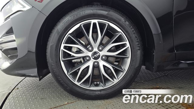 Kia K5 2.0 — photo 1 of 29