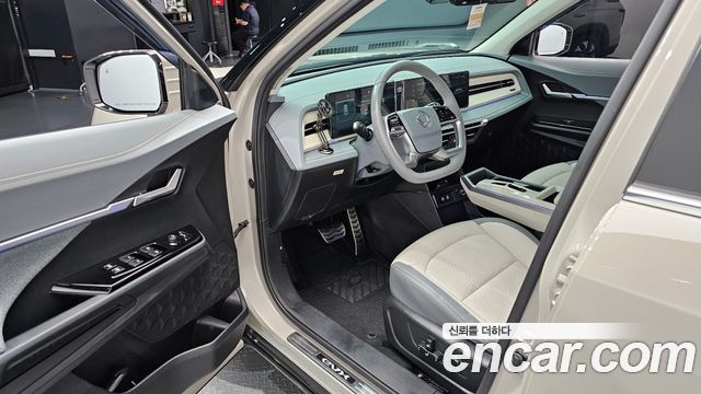 2023 KG_Mobility_Ssangyong Torres E7, photograph 3