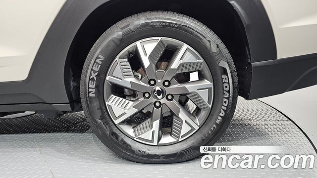 2023 KG_Mobility_Ssangyong Torres E7, photograph 11