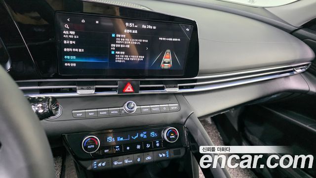 Hyundai AVANTE 1.6 — photo 1 of 32