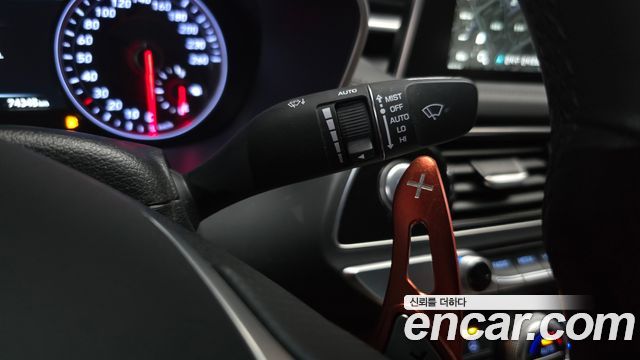 Genesis G70 2.0T — photo 1 of 36