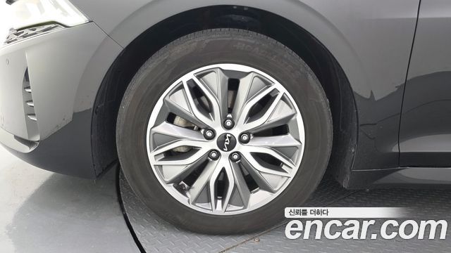 2021 Kia K5 Noblesse, photograph 1