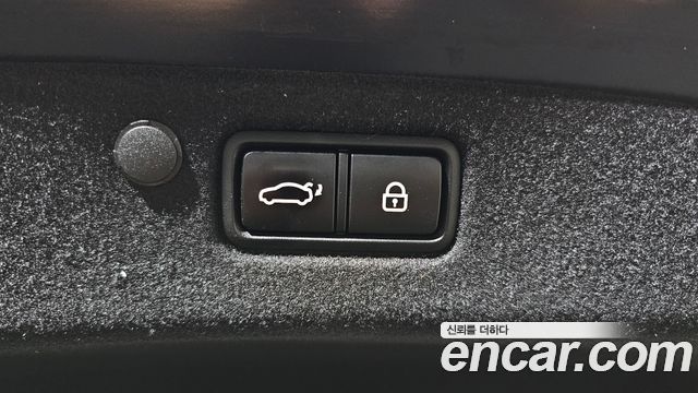 Hyundai Grandeur 3.3 — photo 1 of 40