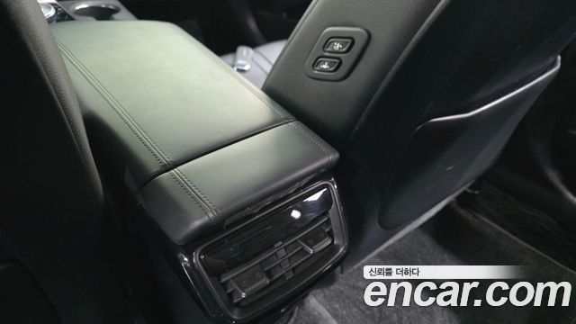 Kia K8 2.5 Gasoline 2WD — photo 1 of 32