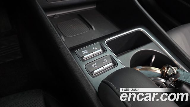 Hyundai Sonata Exclusive — photo 1 of 31